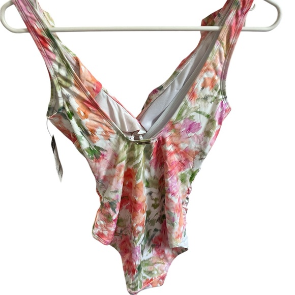 Floral women’s Swimwear
Lauren Ralph Lauren 
Full coverage bottom
Removable pads - Picture 2 of 2